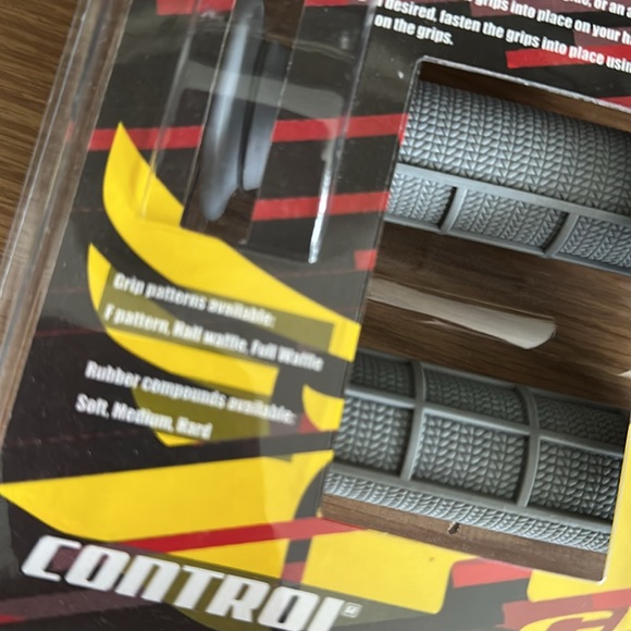 Fly Racing Control Grips in Gray - Picture 4 of 4